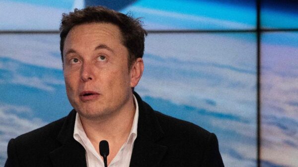 Plano de Elon Musk de ligar cérebro e máquina pode ser pegadinha; entenda